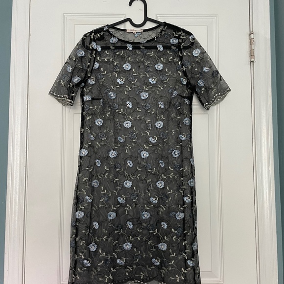 Embroidered Floral Mesh Black Dress - Picture 1 of 2